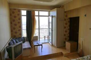 Гостевой дом Tbilisi Apartments Bukia Square Тбилиси Люкс с балконом-2