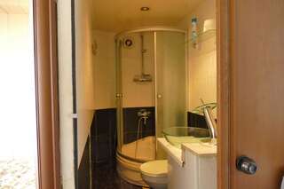 Гостевой дом Tbilisi Apartments Bukia Square Тбилиси Люкс с балконом-4